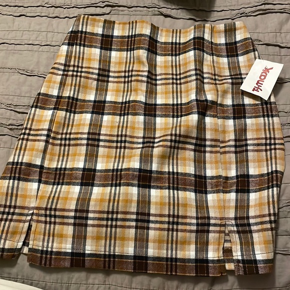 Love on a hanger, Size (7), Brown, white, black and yellow - Picture 1 of 5